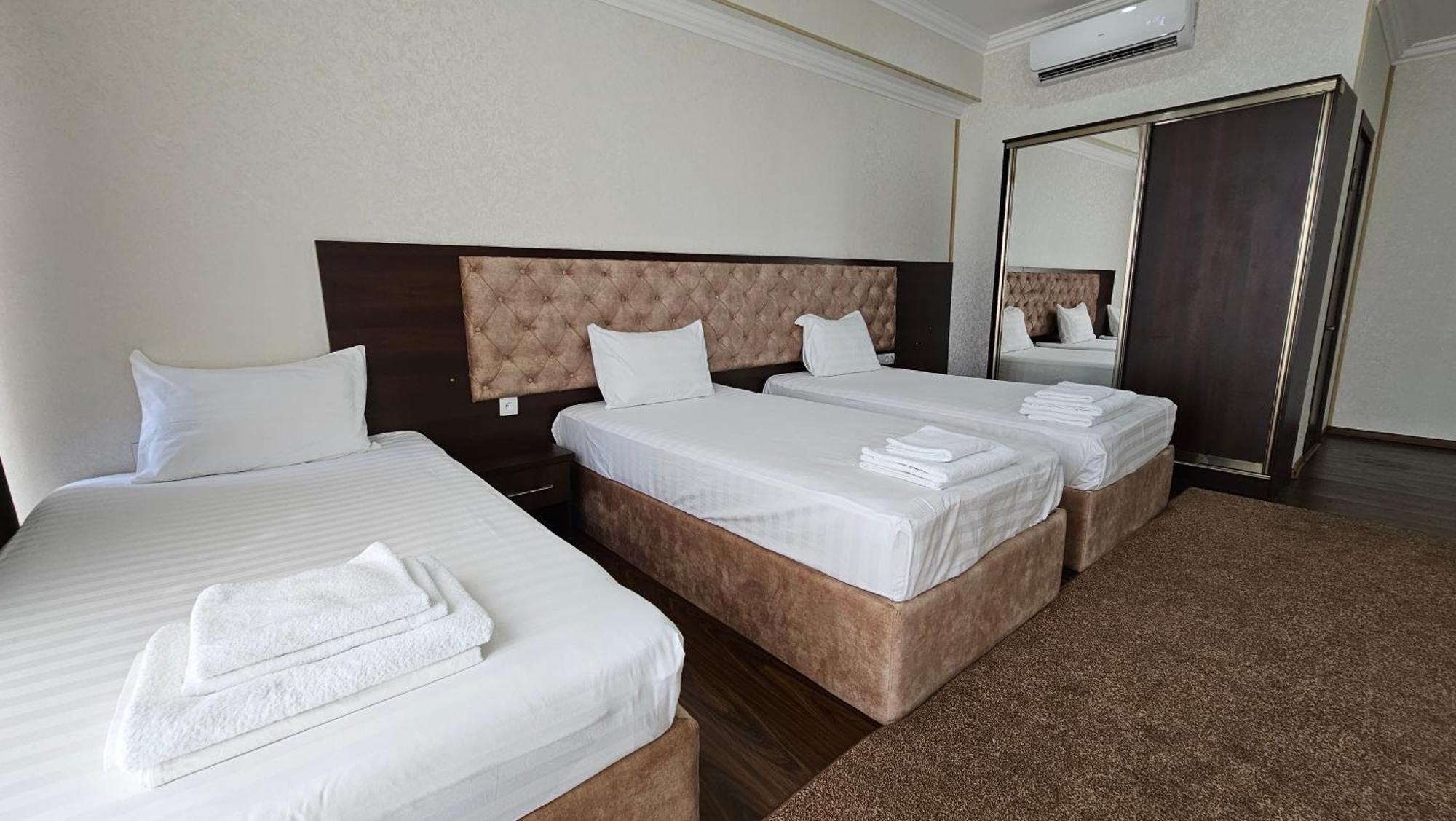 Grand Turon Plaza Hotel Tasjkent Eksteriør billede